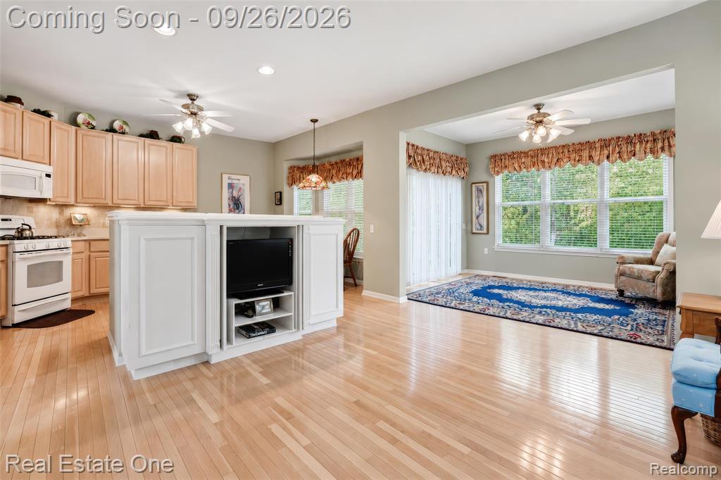 4018 Hillsdale Drive Property Photo 11
