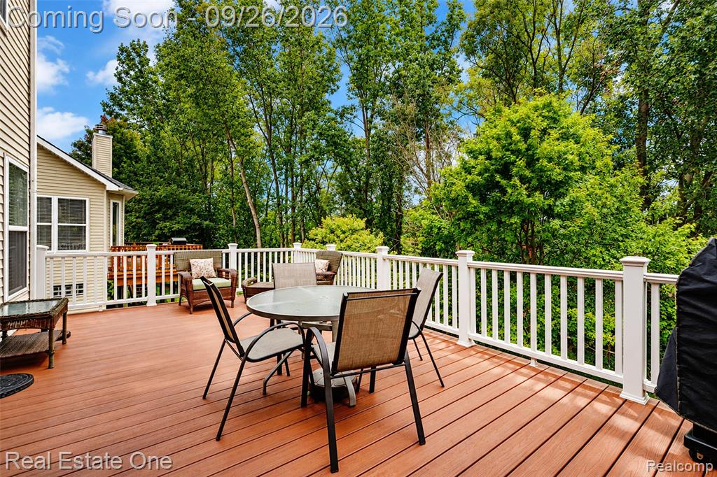4018 Hillsdale Drive Property Photo 15