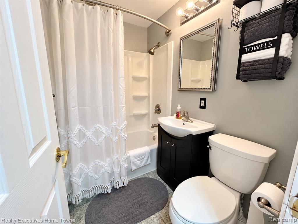 1806 Mansfield Street Property Photo 14