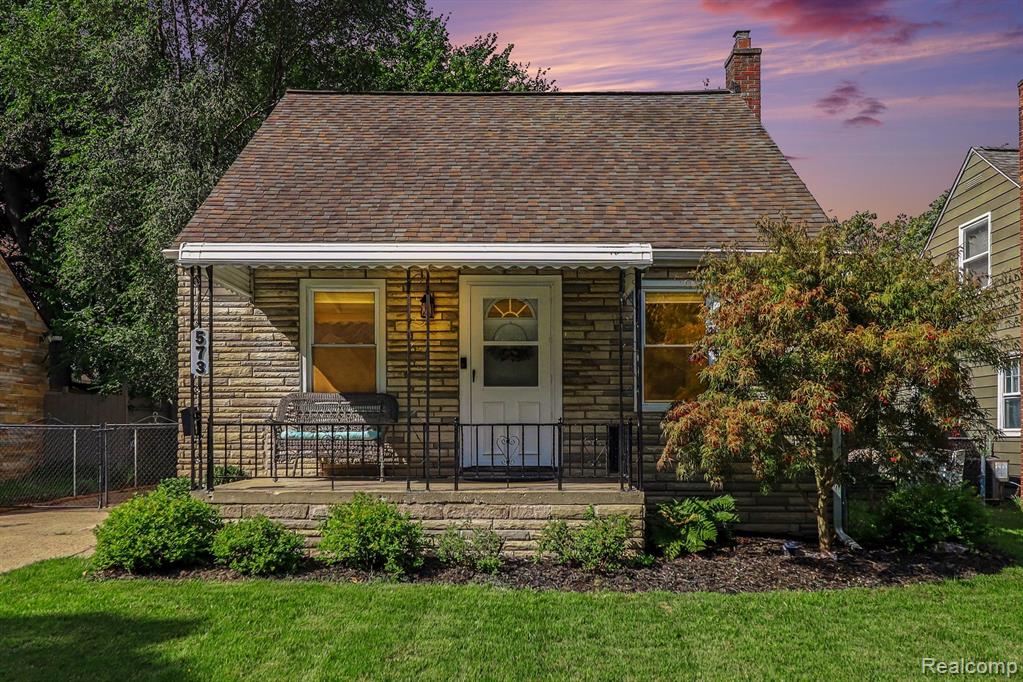 573 Flowerdale Street Property Photo 1