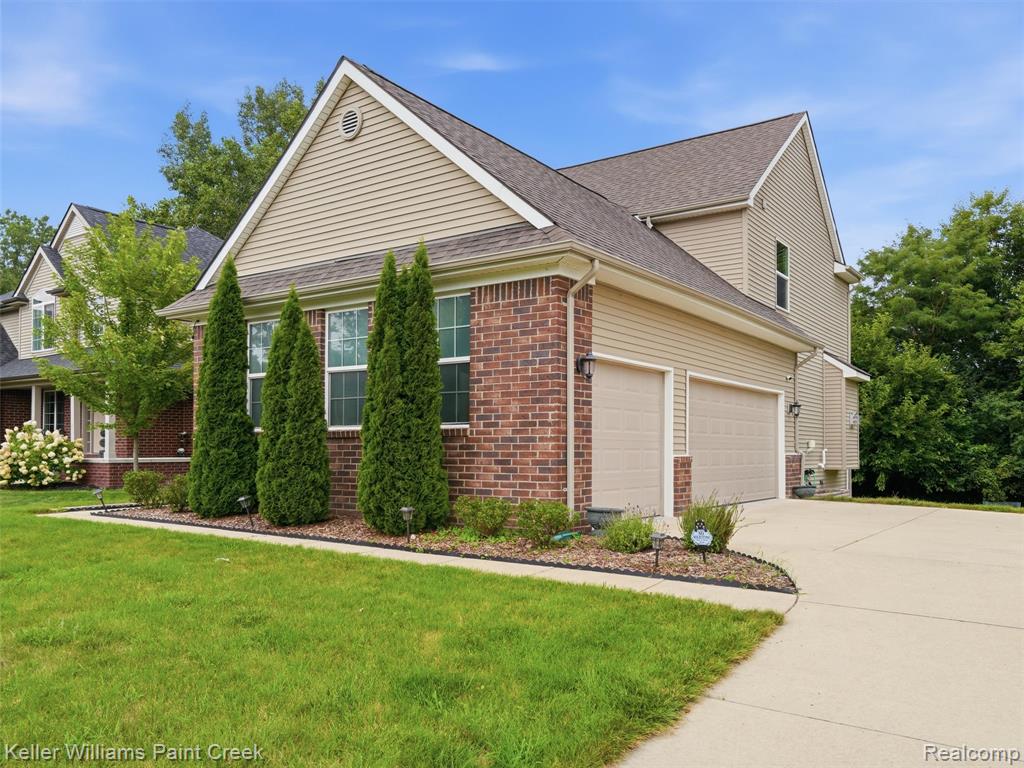 8879 Indigo Lane Property Photo 2