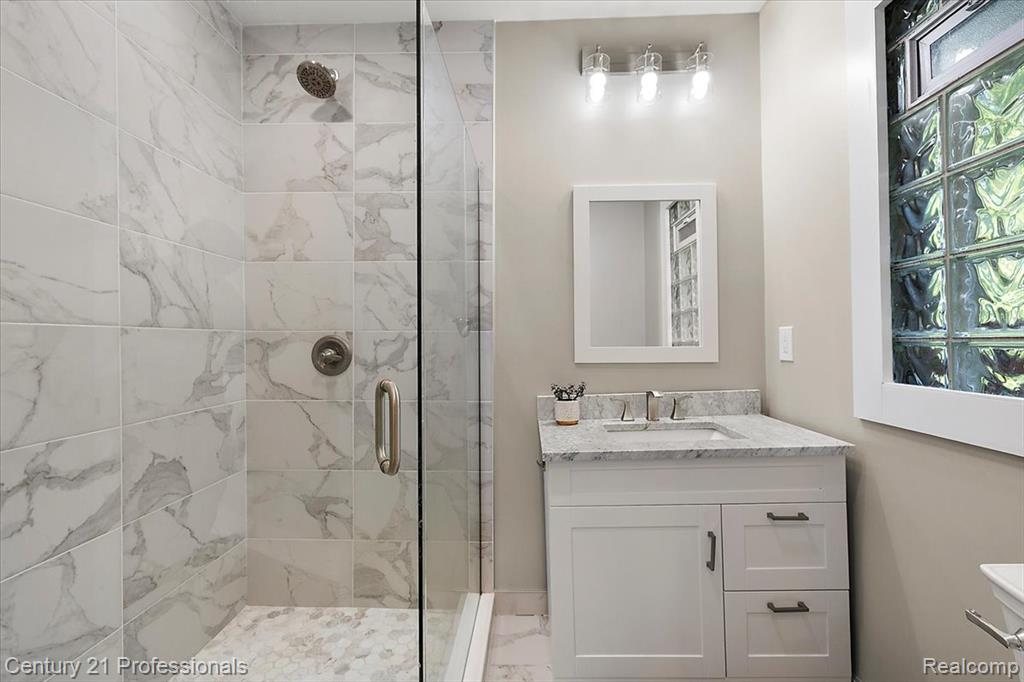 595 E Drayton Street Property Photo 17