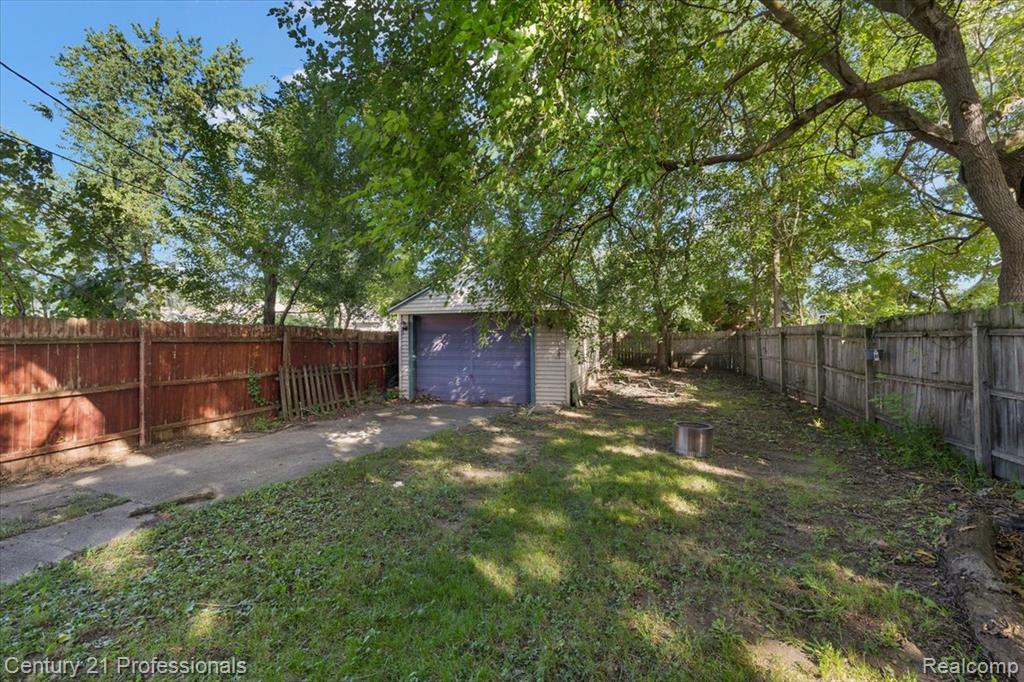 595 E Drayton Street Property Photo 34