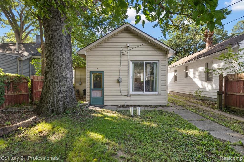 595 E Drayton Street Property Photo 36