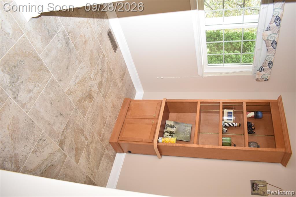 39046 Lakeshore Drive Property Photo 14