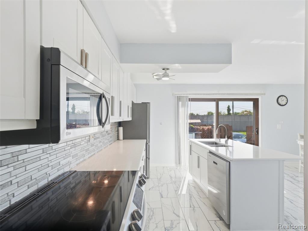 20937 Sherman Avenue Property Photo 14