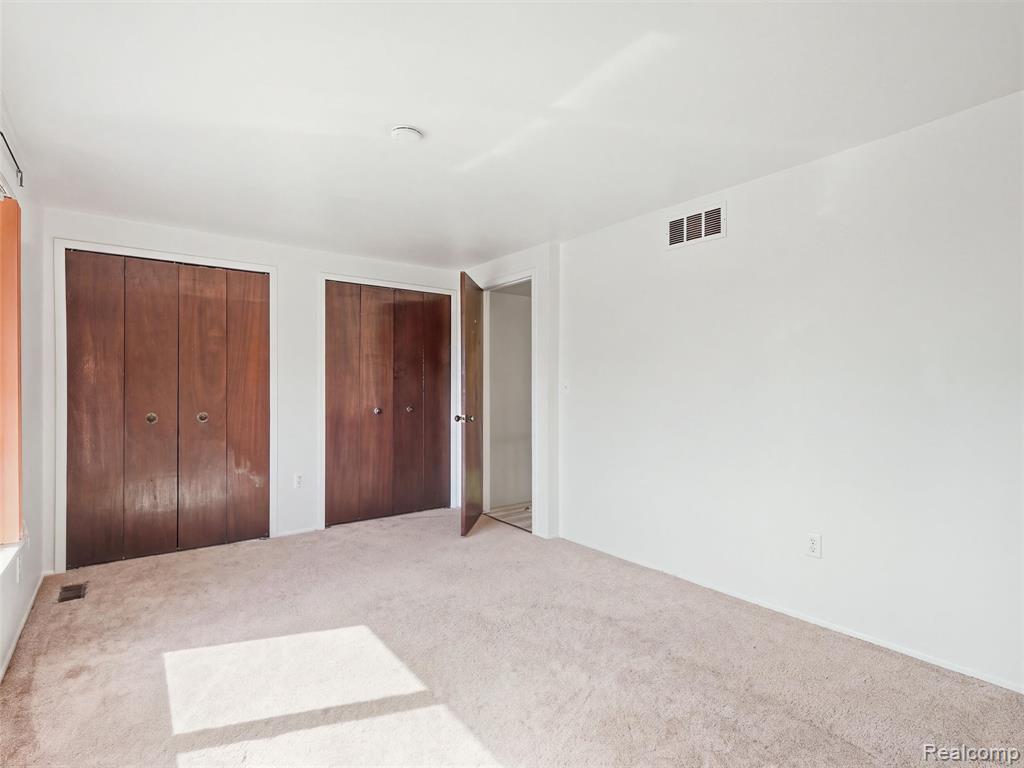20937 Sherman Avenue Property Photo 19