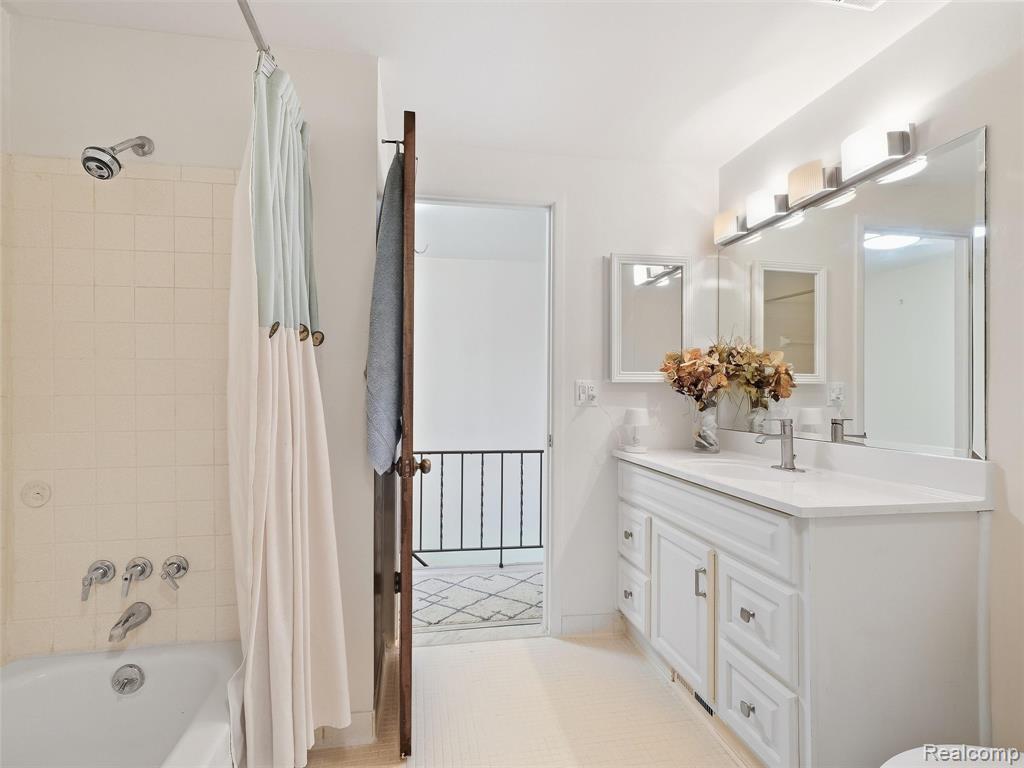 20937 Sherman Avenue Property Photo 21