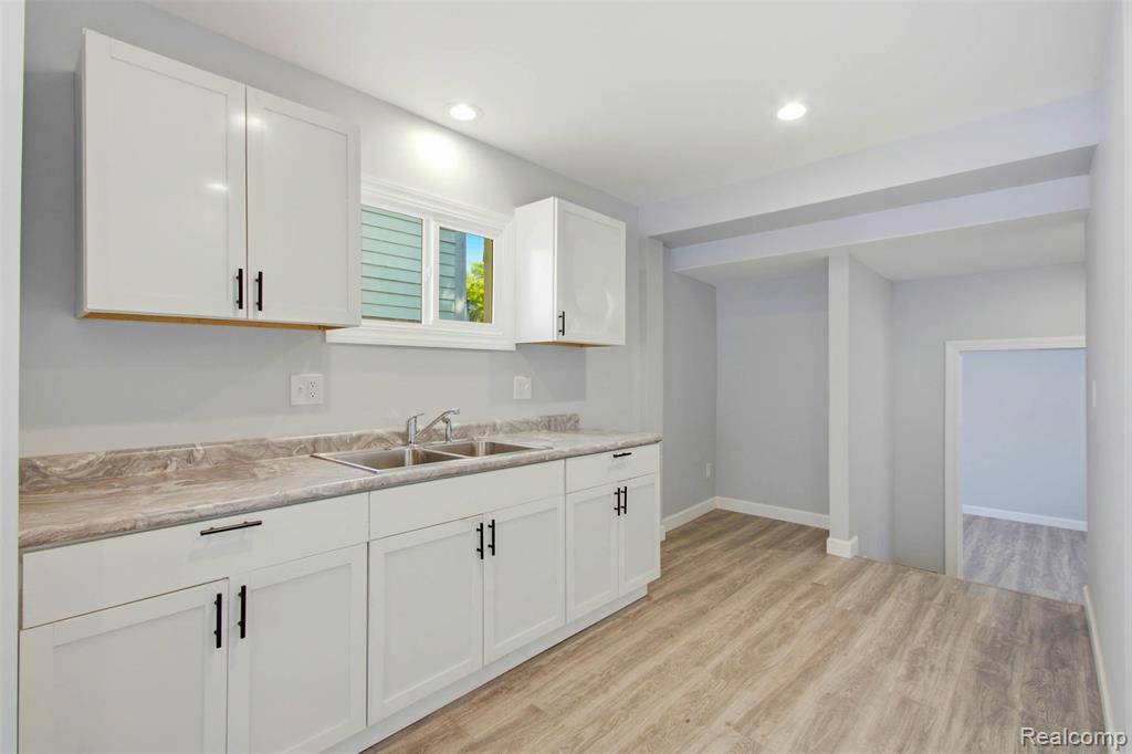 20600 Lennon Street Property Photo 12