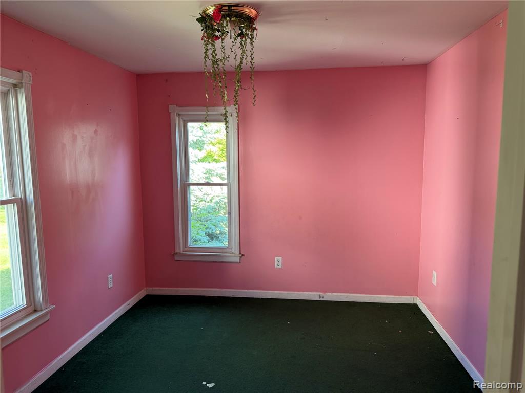 909 Pine Street Property Photo 11