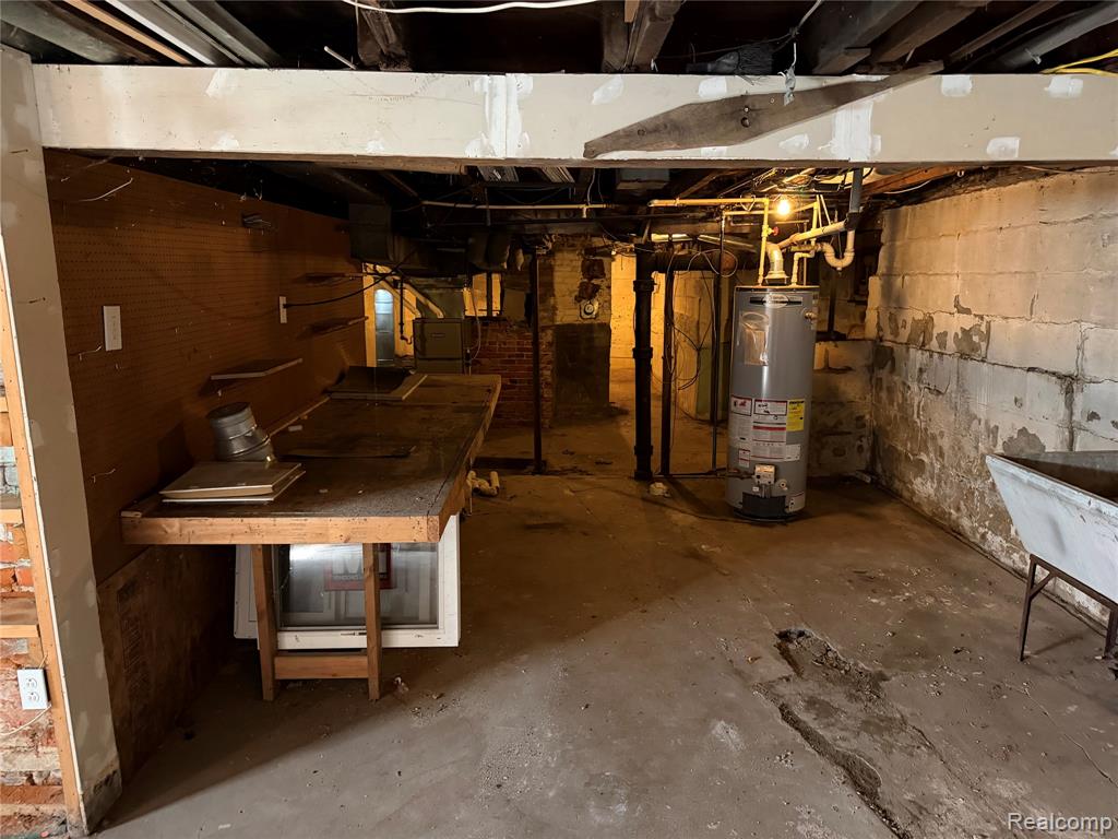 909 Pine Street Property Photo 16