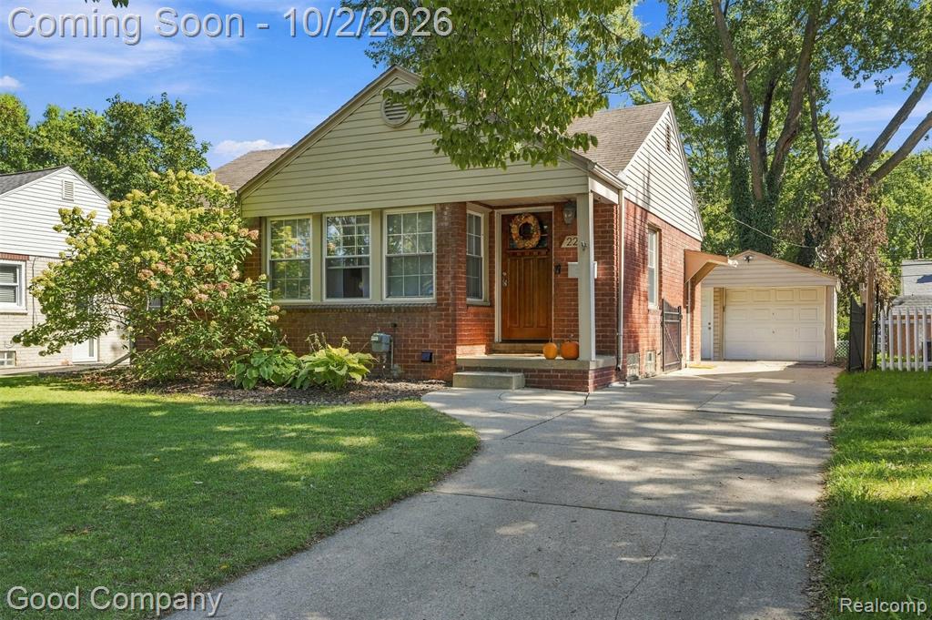 2220 Ellwood Avenue Property Photo 1
