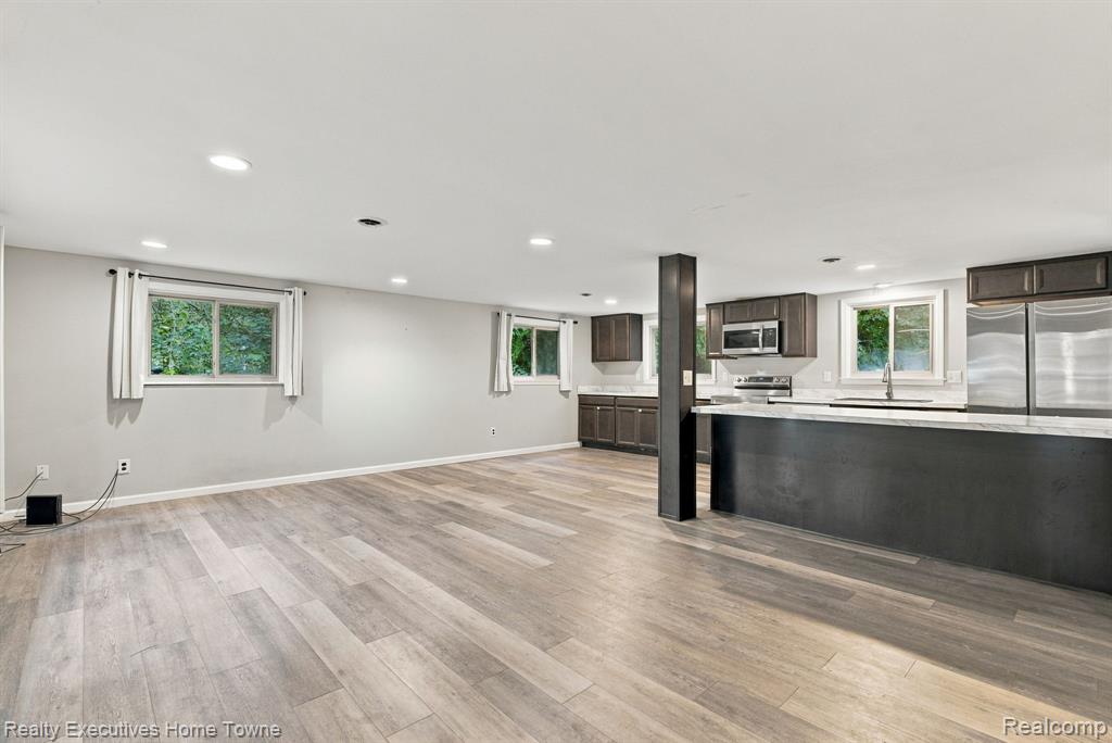 6670 Holland Road Property Photo 12