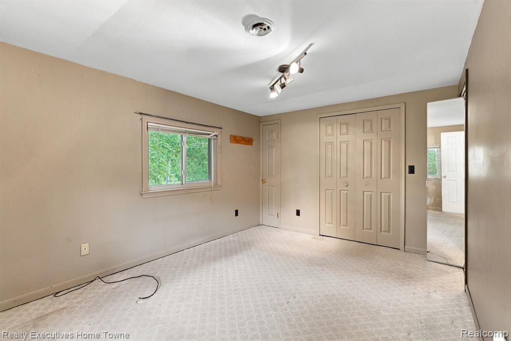 6670 Holland Road Property Photo 28