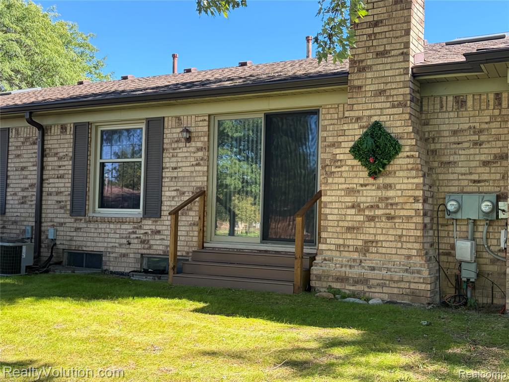 49255 Chestnut Hill Court Property Photo 2