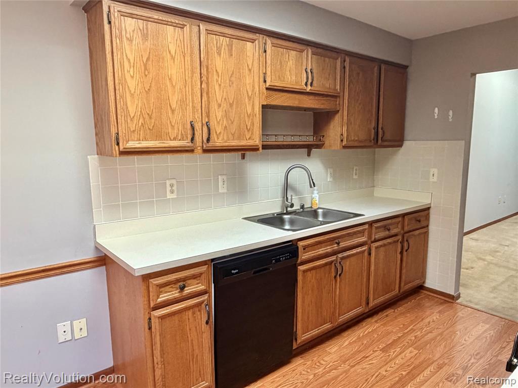 49255 Chestnut Hill Court Property Photo 5