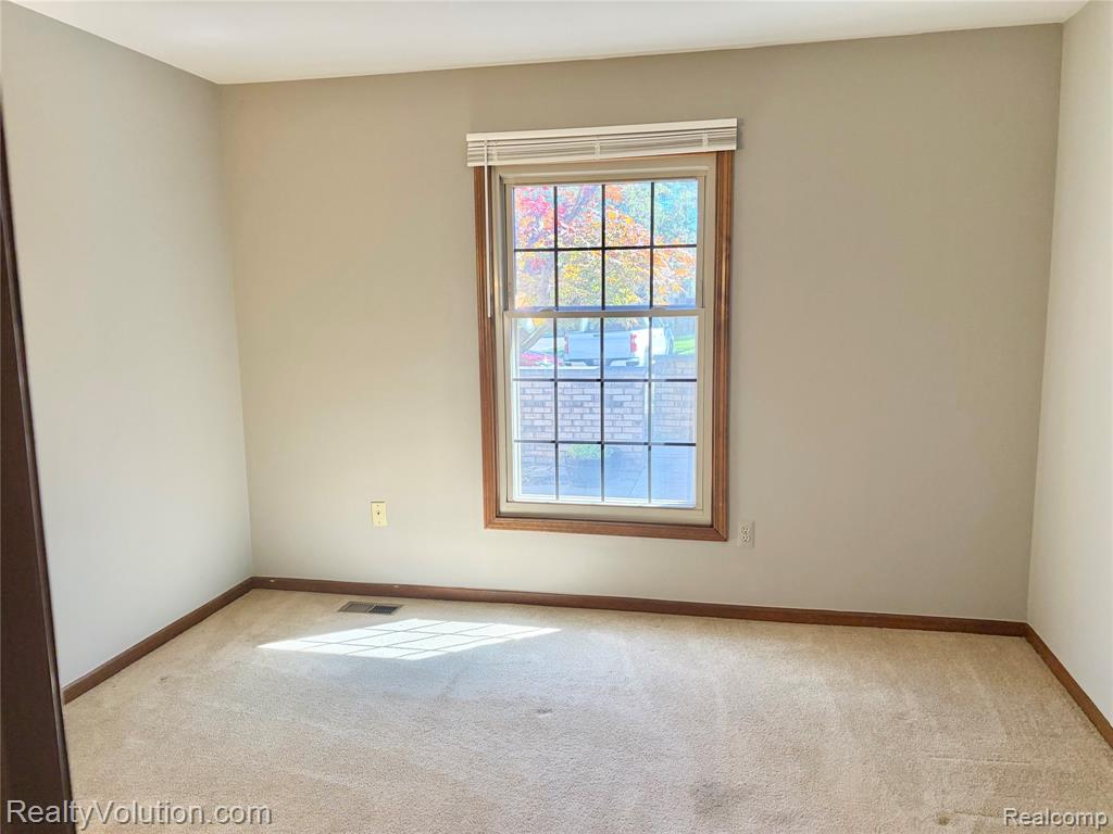 49255 Chestnut Hill Court Property Photo 11