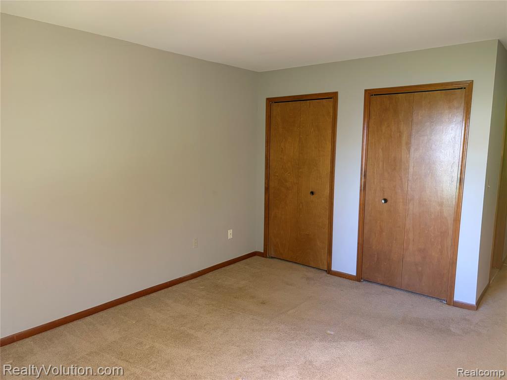 49255 Chestnut Hill Court Property Photo 12