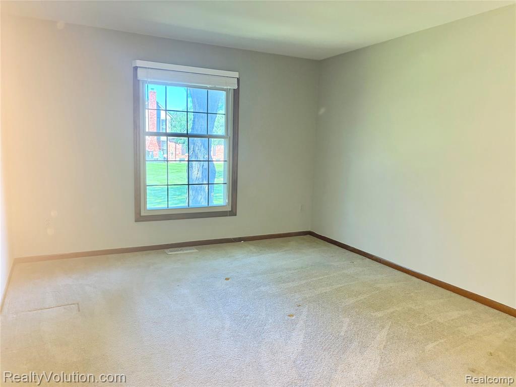 49255 Chestnut Hill Court Property Photo 13