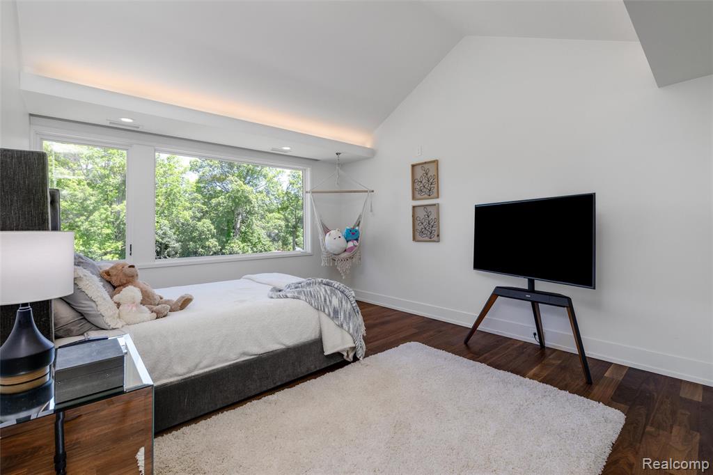 2700 Squirrel Road Property Photo 40