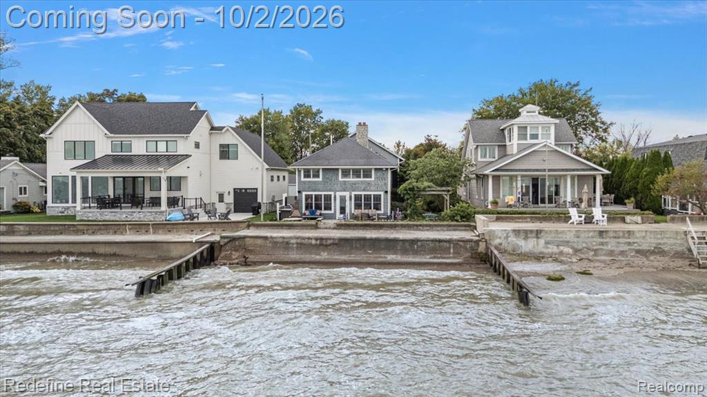 12172 N Lakeshore Drive Property Photo 4