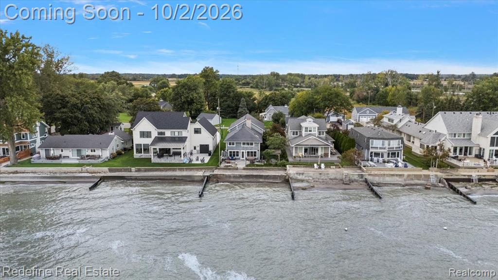 12172 N Lakeshore Drive Property Photo 6