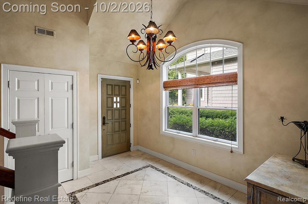 12172 N Lakeshore Drive Property Photo 7