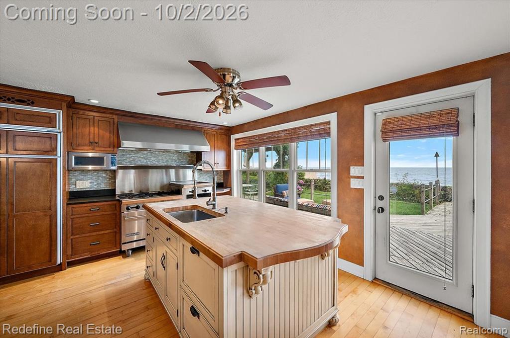 12172 N Lakeshore Drive Property Photo 22