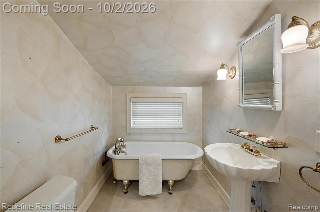 12172 N Lakeshore Drive Property Photo 45
