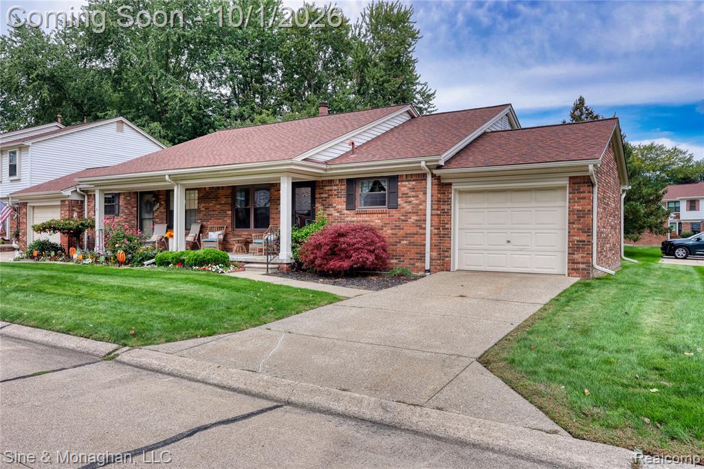 28061 Shadowood Lane Property Photo 1