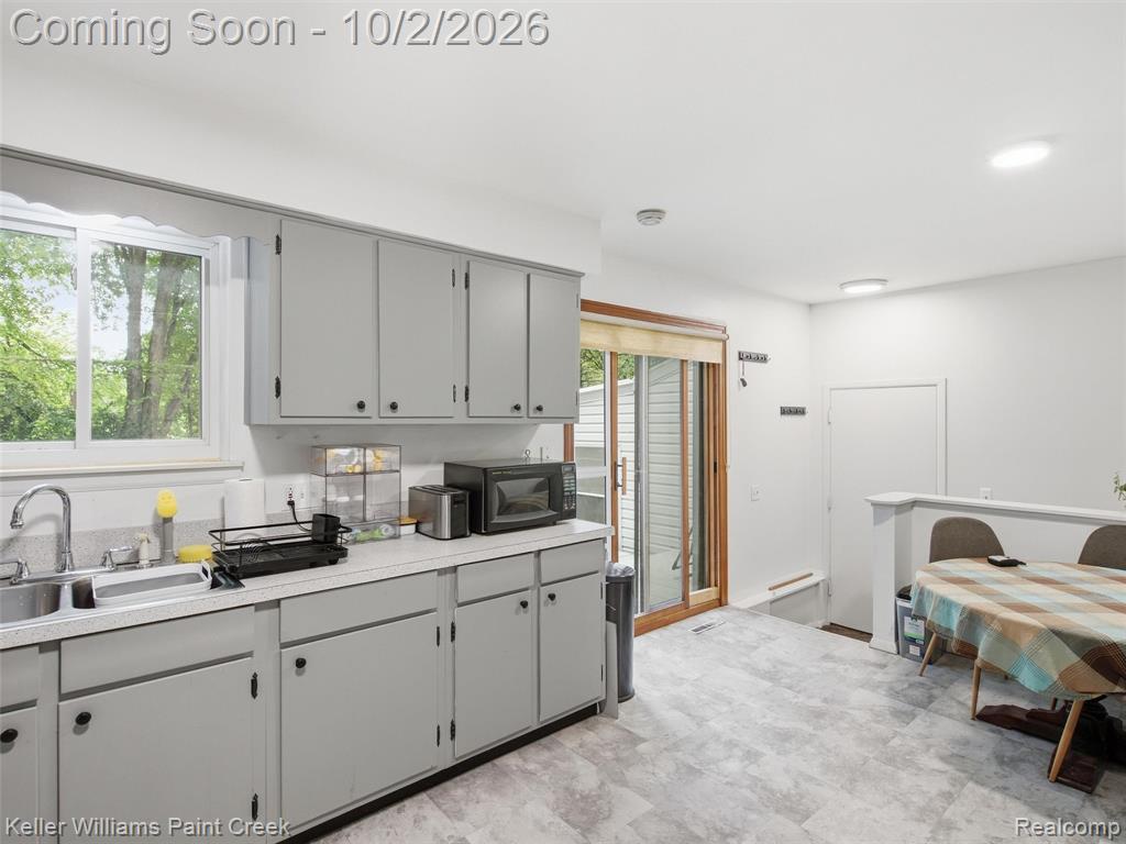 50136 North Avenue Property Photo 7