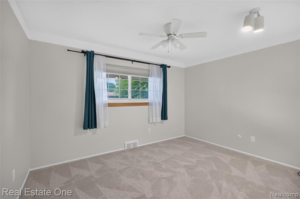30304 Austin Drive Property Photo 15