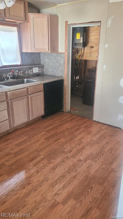 2220 Rowland Avenue Property Photo 4