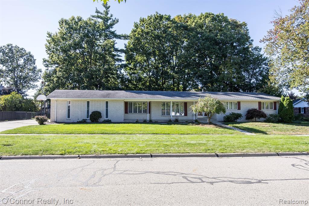 948 Illinois Street Property Photo 1