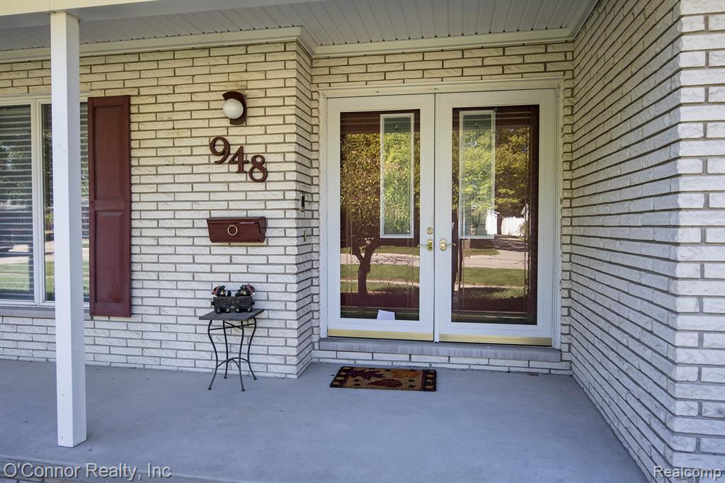 948 Illinois Street Property Photo 3