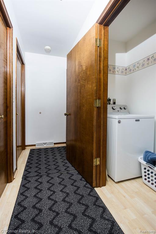 948 Illinois Street Property Photo 26