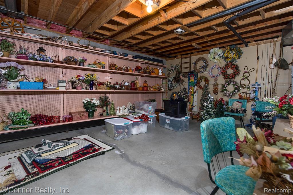 948 Illinois Street Property Photo 29