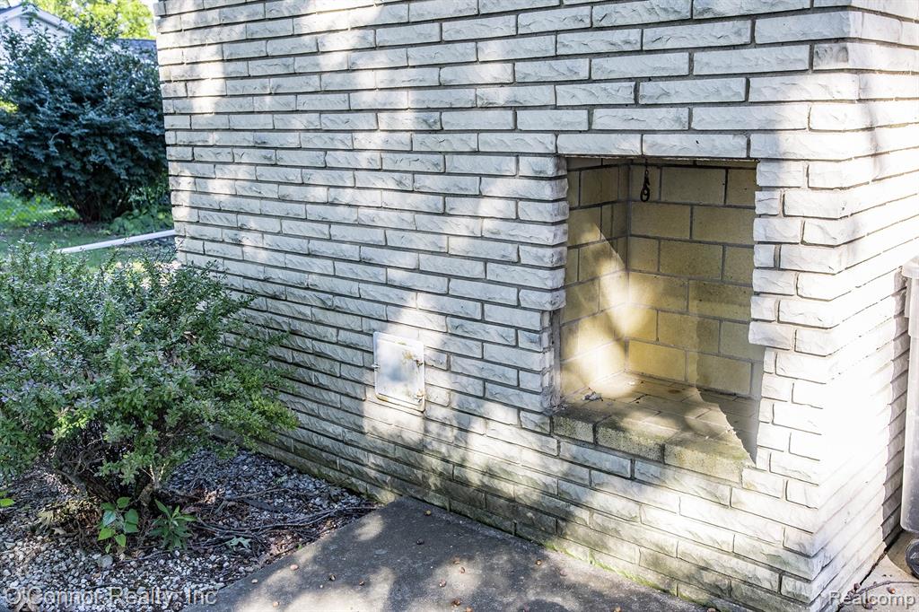 948 Illinois Street Property Photo 33