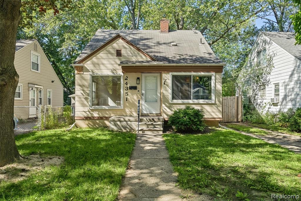 24351 Parklawn Street Property Photo 1