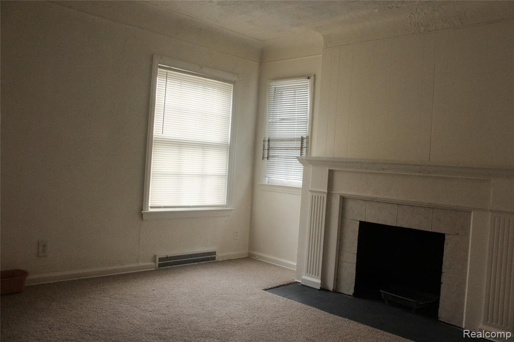 9184 Harvard Road Property Photo 4