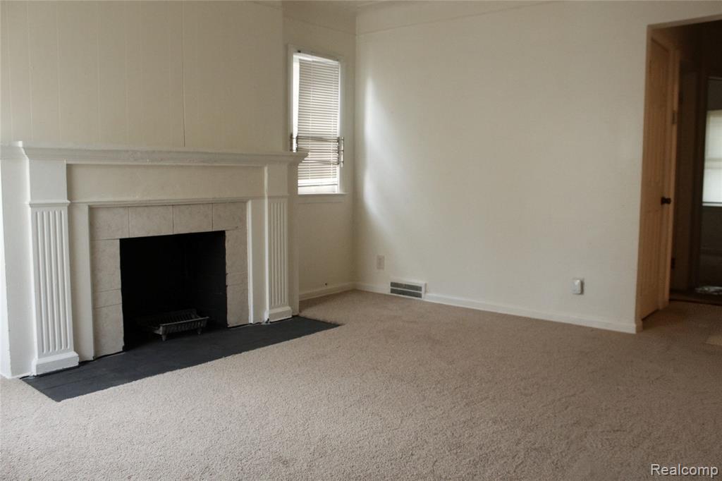 9184 Harvard Road Property Photo 5