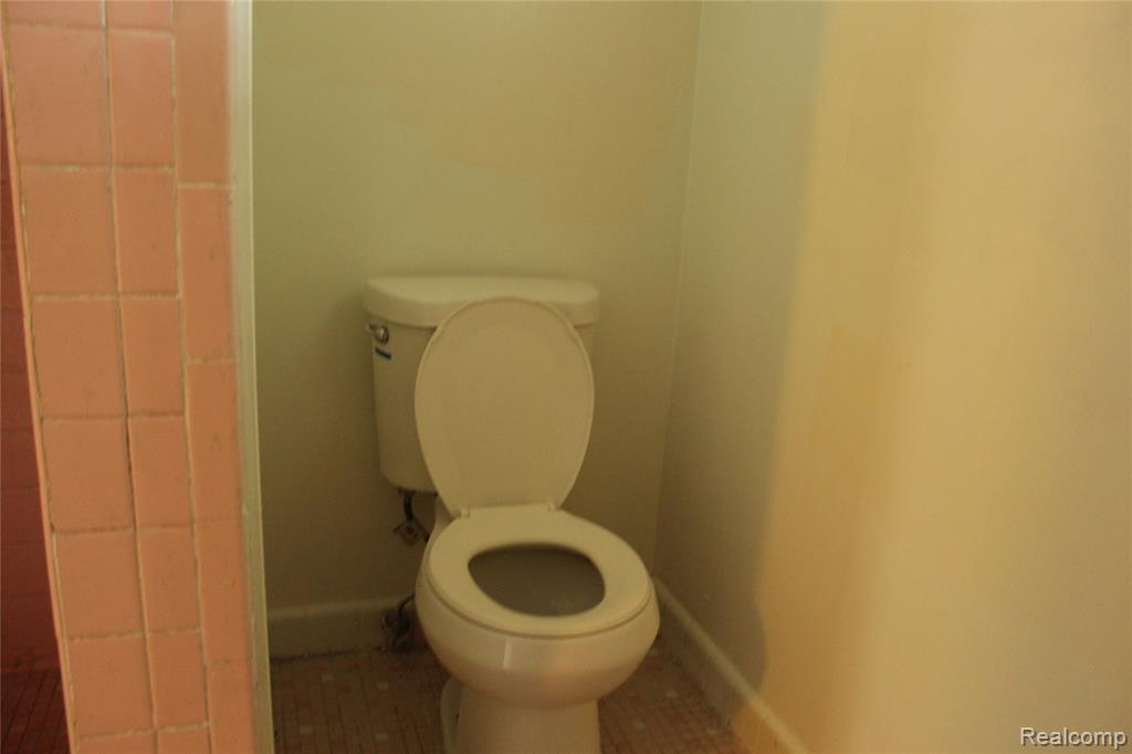 9184 Harvard Road Property Photo 16
