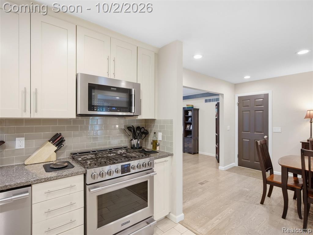 1721 Stratford Street Property Photo 31