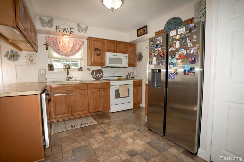 12866 Windsor Court Property Photo 12