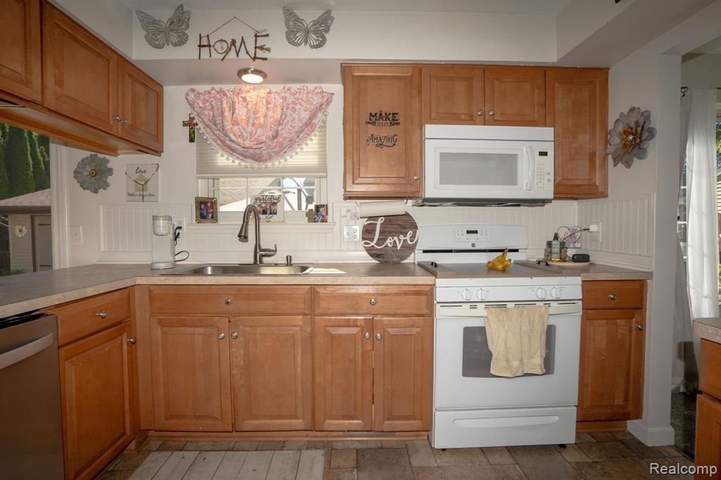 12866 Windsor Court Property Photo 13