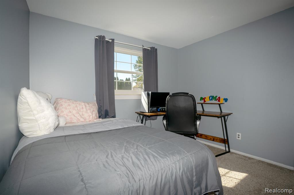 12866 Windsor Court Property Photo 26