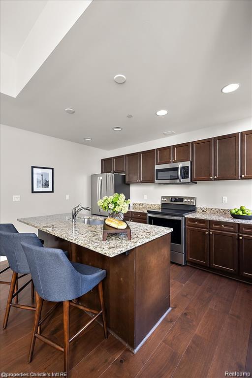 1 Park Avenue Property Photo 23