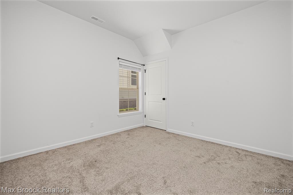 616 Pointe Drive Property Photo 25