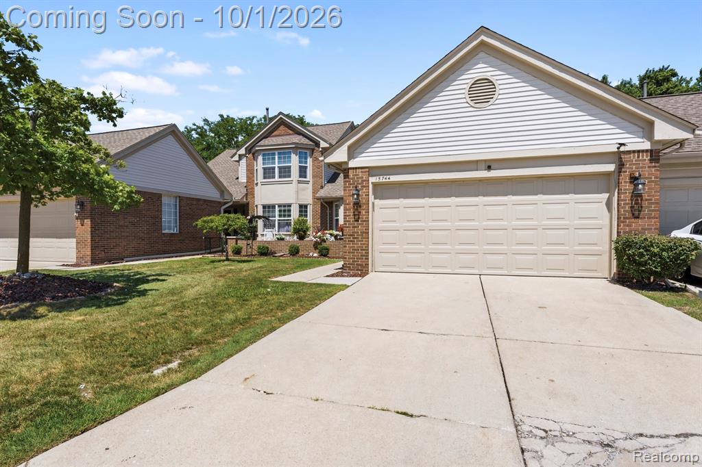 15744 E Golfview Drive Property Photo 1
