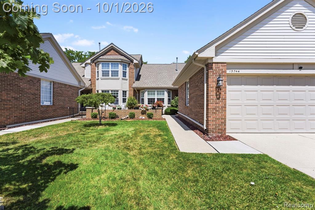 15744 E Golfview Drive Property Photo 2